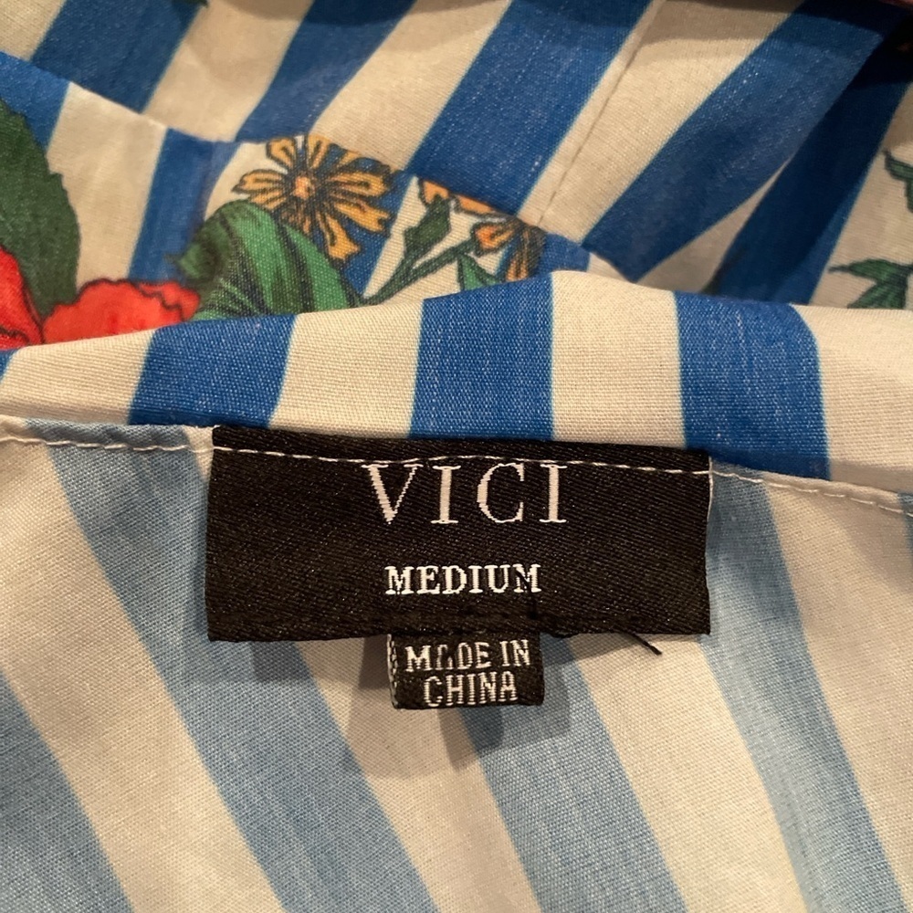 Vici Women Ruffled Floral striped off shoulder wrap dress garden girl party M - Picture 3 of 11